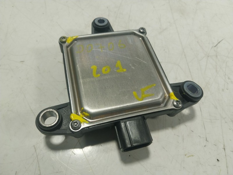 Recambio de modulo electronico para toyota yaris cross (mxp_) 1.5 hybrid (mxpj10) referencia OEM IAM  881620D040 