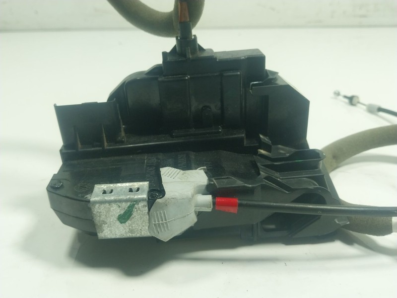 Recambio de cerradura puerta trasera derecha para renault kadjar (ha_, hl_) 1.3 tce 140 referencia OEM IAM   