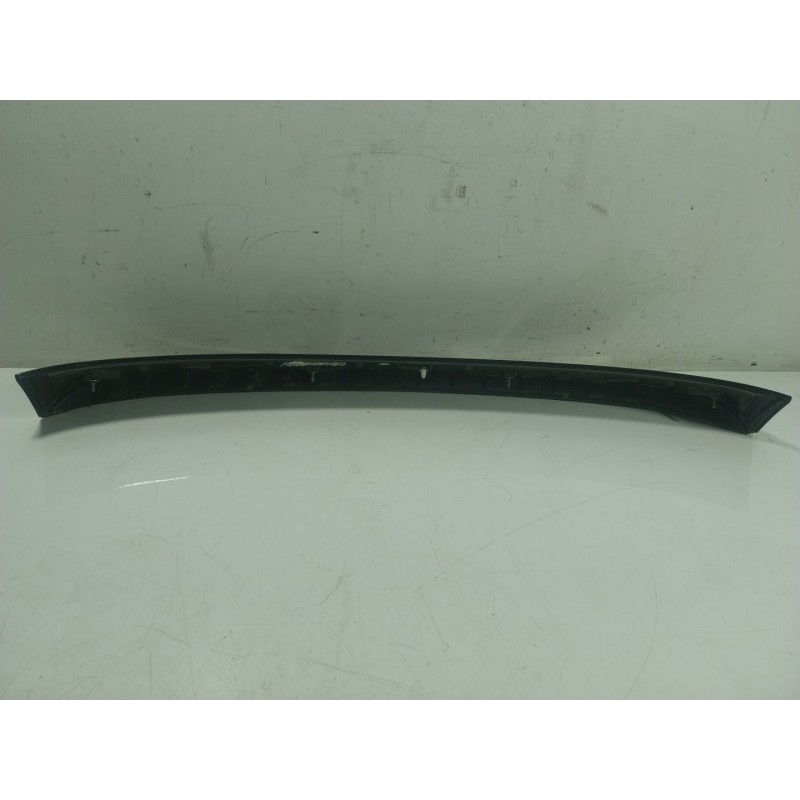 Recambio de aleron trasero para audi a1 sportback (8xa, 8xf) 1.0 tfsi referencia OEM IAM 8X4827933BY9B 8X4827933B 