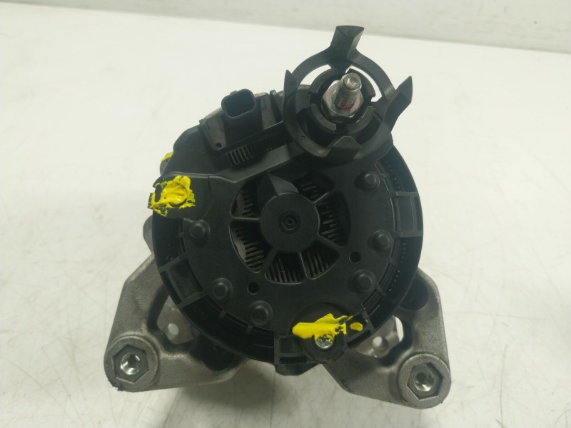 Recambio de alternador para renault kadjar (ha_, hl_) 1.3 tce 140 referencia OEM IAM  231009933R 