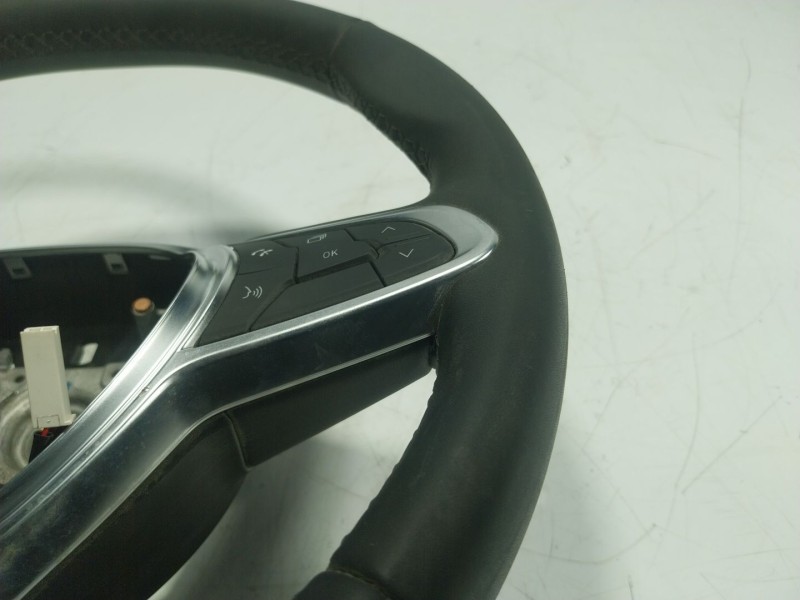 Recambio de volante para renault captur ii 1.0 tce bivalent. gasolina / gpl referencia OEM IAM 484002607R 34268120F 