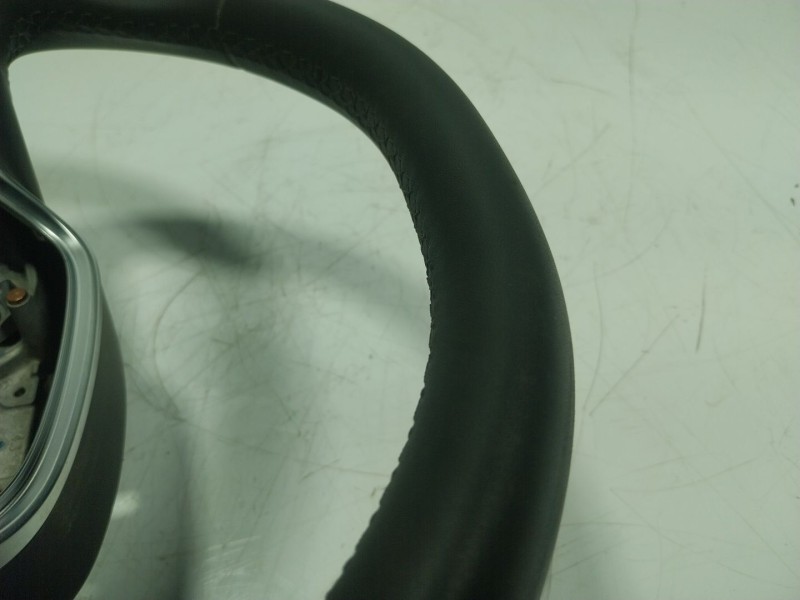 Recambio de volante para renault captur ii 1.0 tce bivalent. gasolina / gpl referencia OEM IAM 484002607R 34268120F 