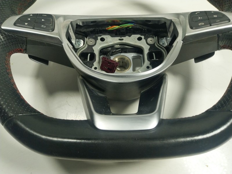 Recambio de volante para mercedes-benz clase gla (x156) gla 180 (156.942) referencia OEM IAM A00046034039E38 A00046034P3 