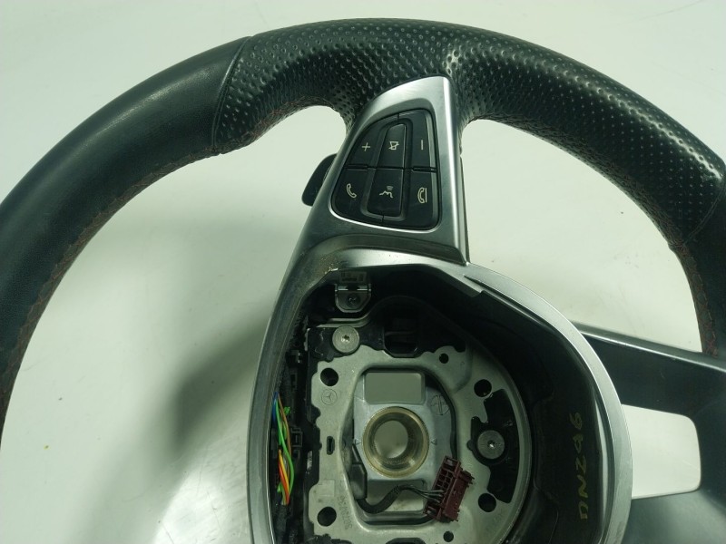 Recambio de volante para mercedes-benz clase gla (x156) gla 180 (156.942) referencia OEM IAM A00046034039E38 A00046034P3 