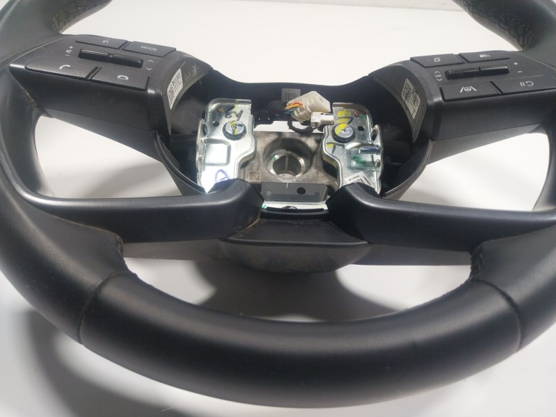 Recambio de volante para hyundai bayon (bc3) 1.2 mpi referencia OEM IAM 56100Q0DB0NNB 56100Q0DB0 