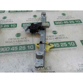 ELEVALUNAS DELANTERO DERECHO 