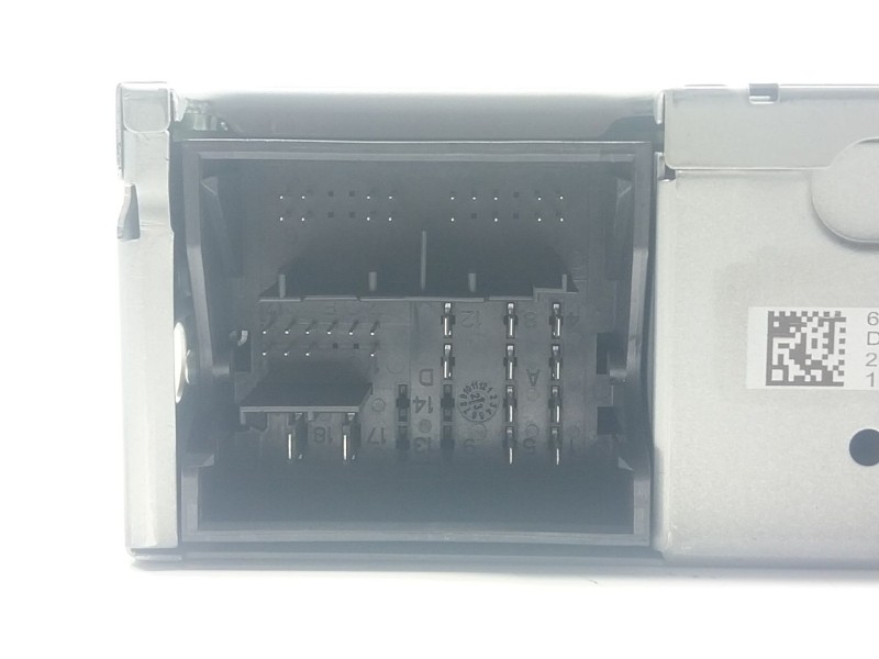 Recambio de sistema audio / radio cd para volkswagen touran (5t1) 2.0 tdi referencia OEM IAM   