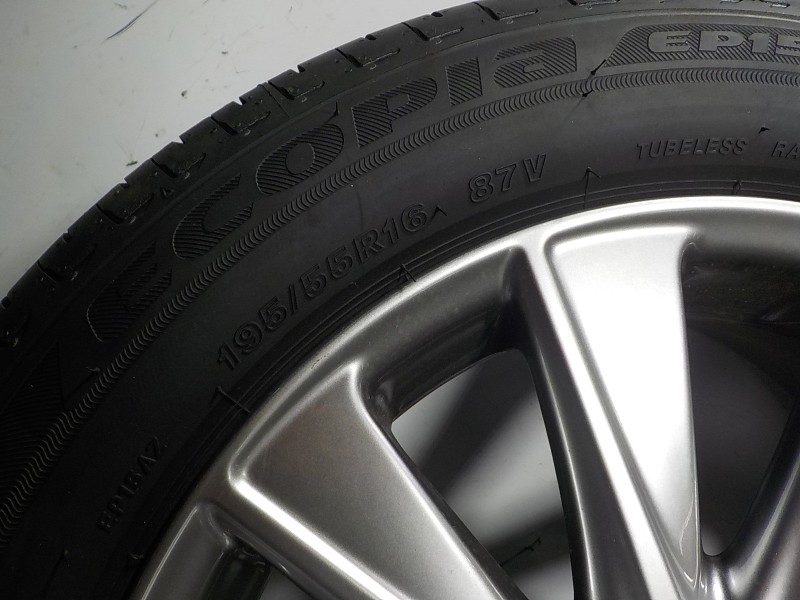 Recambio de juego llantas para toyota yaris 1.5 vvti hev referencia OEM IAM   