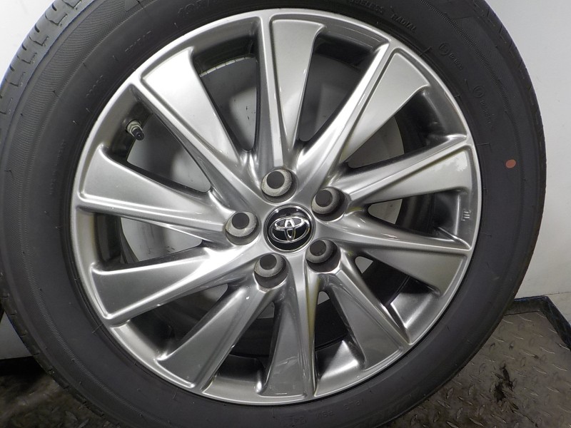 Recambio de juego llantas para toyota yaris 1.5 vvti hev referencia OEM IAM   