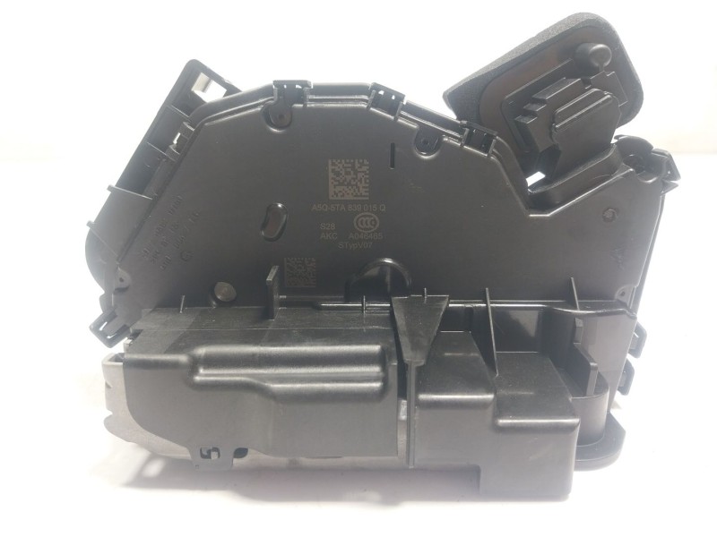 Recambio de cerradura puerta trasera izquierda para volkswagen touran (5t1) 2.0 tdi referencia OEM IAM  5TA839015Q 