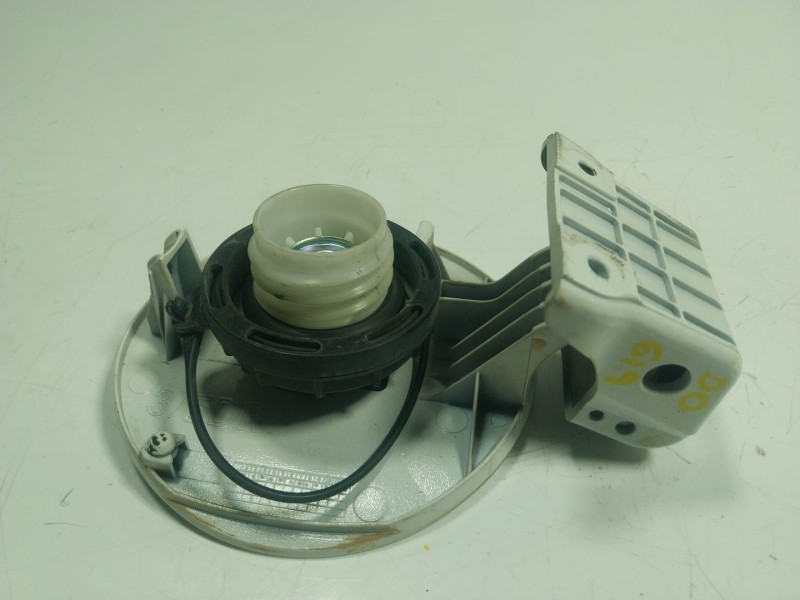 Recambio de tapa combustible para kia rio iii (ub) 1.2 cvvt referencia OEM IAM   