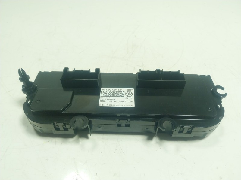 Recambio de mando climatizador para volkswagen touran (5t1) 2.0 tdi referencia OEM IAM  3G8907044P 