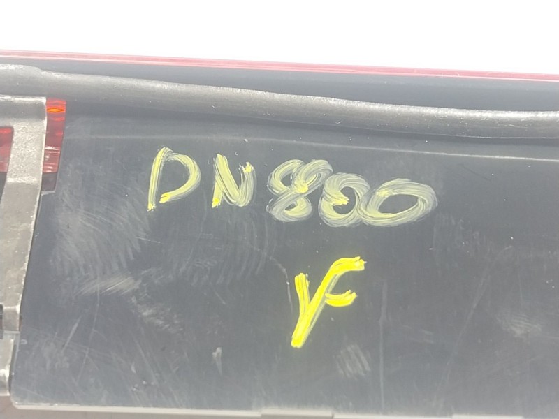 Recambio de piloto trasero central para volkswagen touran (5t1) 2.0 tdi referencia OEM IAM  3CN945087 