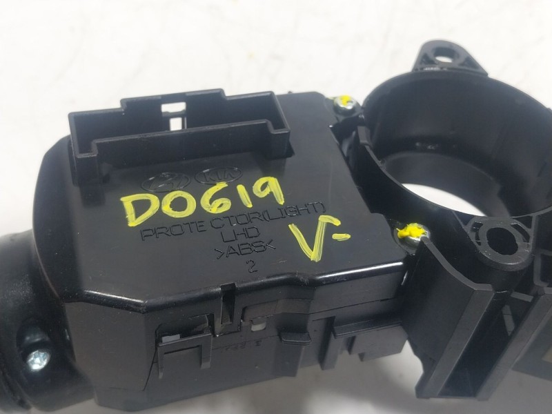 Recambio de mando luces para kia rio iii (ub) 1.2 cvvt referencia OEM IAM  299138875 