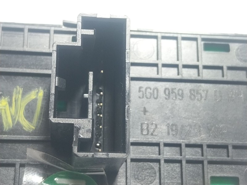 Recambio de mando elevalunas delantero izquierdo para volkswagen touran (5t1) 2.0 tdi referencia OEM IAM  5G0959857D 