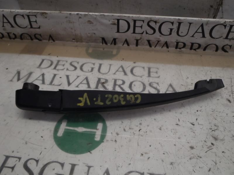 Recambio de brazo limpia trasero para peugeot 208 1.4 hdi fap referencia OEM IAM   