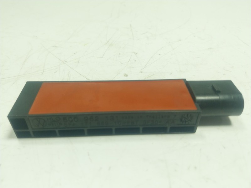 Recambio de modulo electronico para volkswagen touran (5t1) 2.0 tdi referencia OEM IAM  5Q0962131 