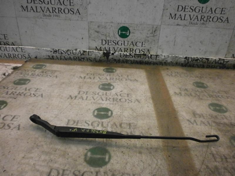 Recambio de brazo limpia delantero derecho para nissan micra (k12e) acenta referencia OEM IAM   