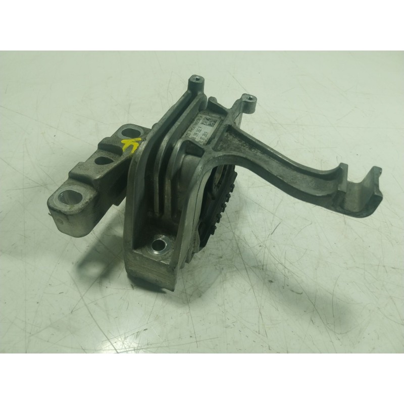 Recambio de soporte motor derecho para volkswagen polo vi (aw1, bz1, ae1) 1.6 tdi referencia OEM IAM  2Q0199262P 