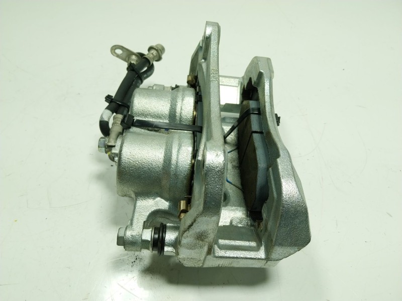 Recambio de pinza freno delantera derecha para lexus nx ii (_a2_, _h2_) 350h (aazh20) referencia OEM IAM   