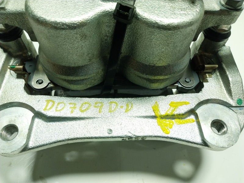 Recambio de pinza freno delantera derecha para lexus nx ii (_a2_, _h2_) 350h (aazh20) referencia OEM IAM   