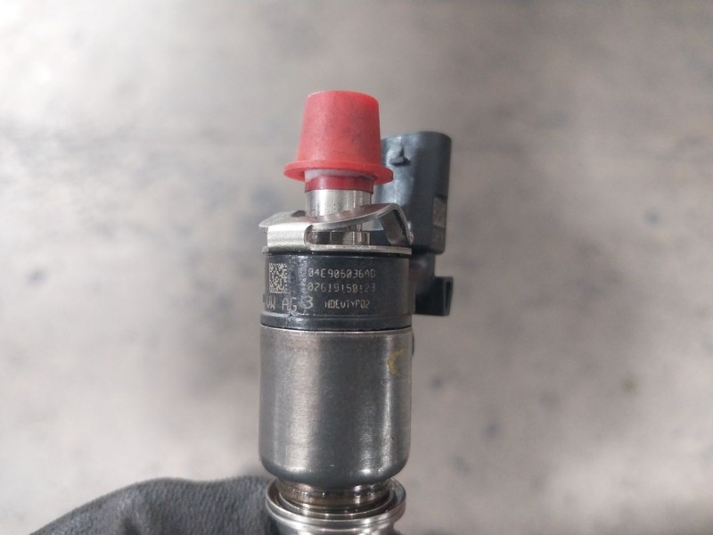 Recambio de inyector para cupra leon (kl1, ku1) 1.5 etsi referencia OEM IAM  04E906036AD 