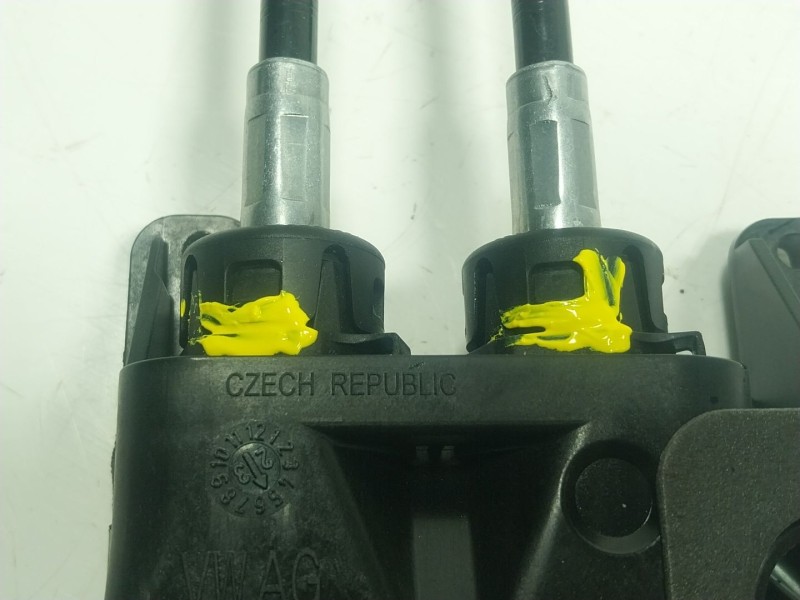 Recambio de palanca cambio para volkswagen touran (5t1) 2.0 tdi referencia OEM IAM  5WA711049BA 