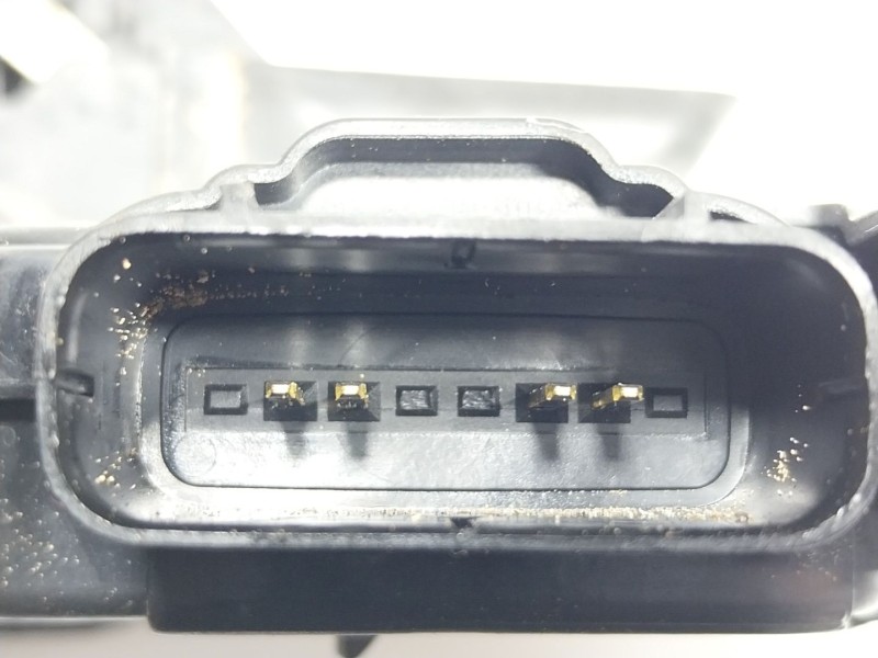 Recambio de cerradura puerta delantera derecha para kia stonic (yb) 1.2 cvvt referencia OEM IAM  81320H8050 