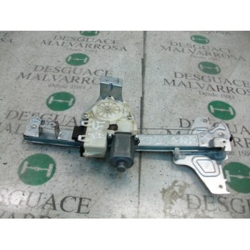 ELEVALUNAS TRASERO DERECHO 