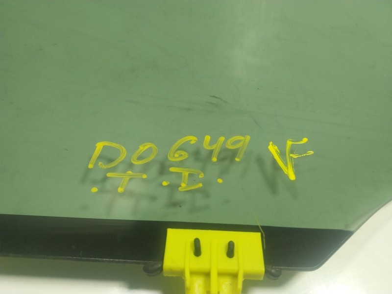 Recambio de cristal puerta trasero izquierdo para renault kadjar (ha_, hl_) 1.3 tce 140 referencia OEM IAM 823016746R  