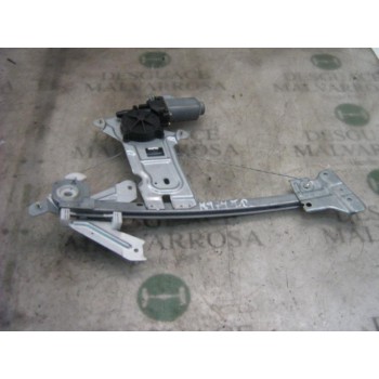 ELEVALUNAS TRASERO DERECHO 