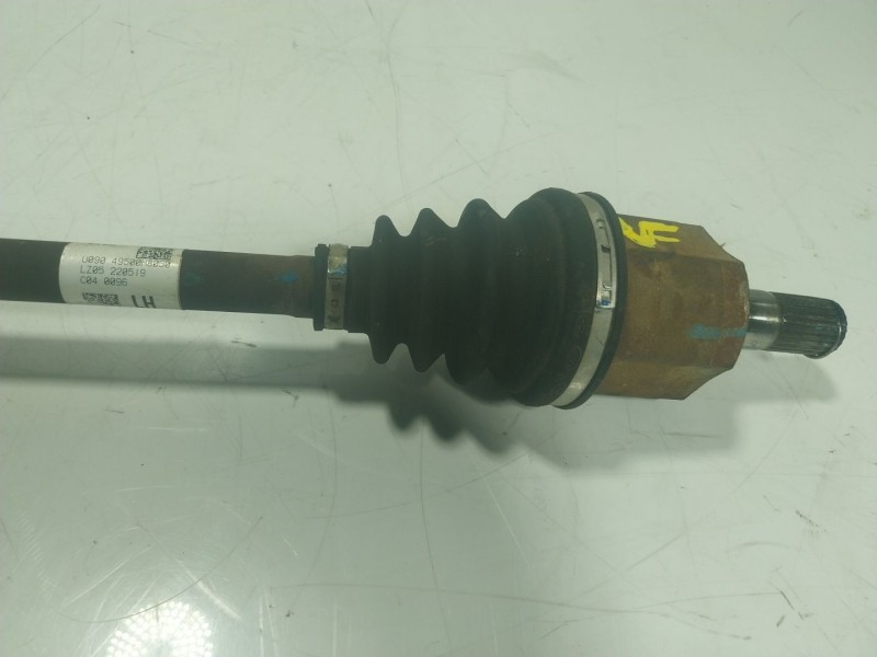 Recambio de transmision izquierda para kia stonic (yb) 1.2 cvvt referencia OEM IAM  49500H8050 