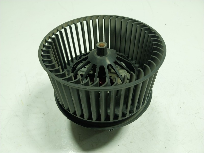 Recambio de motor calefaccion para ford c-max ii (dxa/cb7, dxa/ceu) 1.5 tdci referencia OEM IAM  AV6N18456CA 