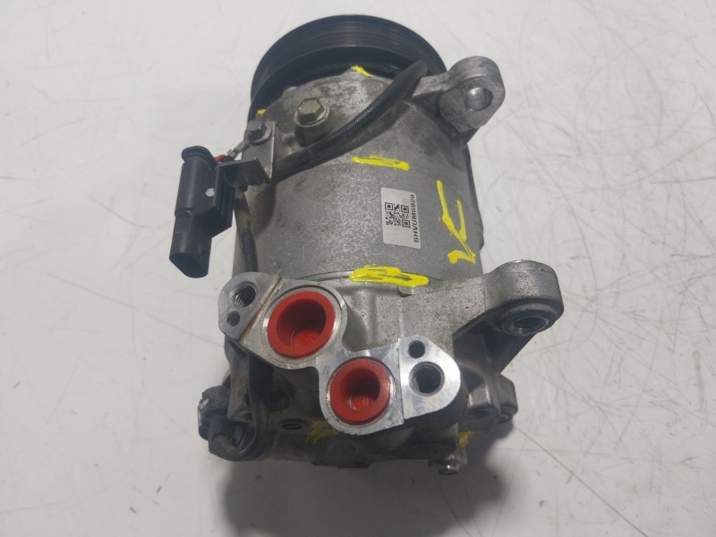 Recambio de compresor aire acondicionado para bmw x1 (f48) sdrive 18 d referencia OEM IAM  682687901 