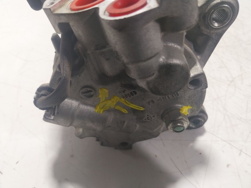 Recambio de compresor aire acondicionado para bmw x1 (f48) sdrive 18 d referencia OEM IAM  682687901 