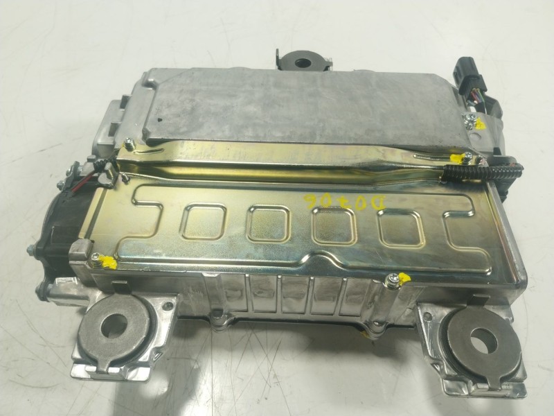 Recambio de convertidor de voltaje para toyota yaris cross (mxp_) 1.5 hybrid (mxpj10) referencia OEM IAM  G92B052012 