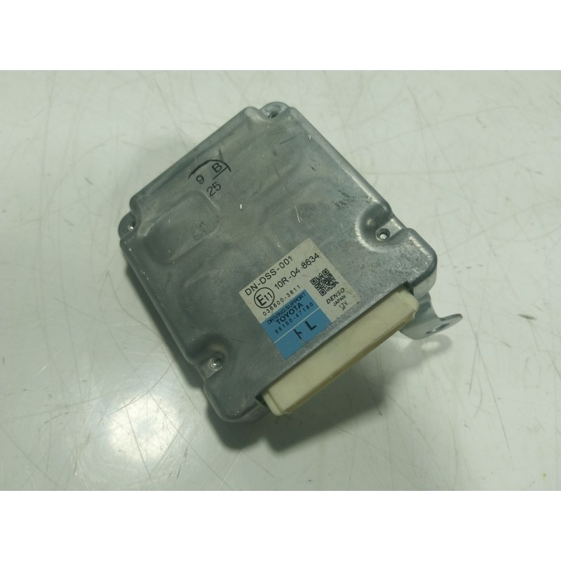 Recambio de modulo electronico para toyota prius plus (_w4_) 1.8 hybrid (zvw40w, zvw41w) referencia OEM IAM  8815047180 