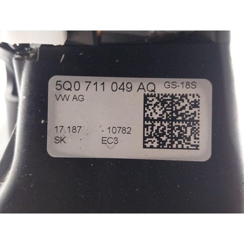 Recambio de palanca cambio para audi a3 sportback (8va, 8vf) 2.0 tdi referencia OEM IAM  5Q0711049AQ 