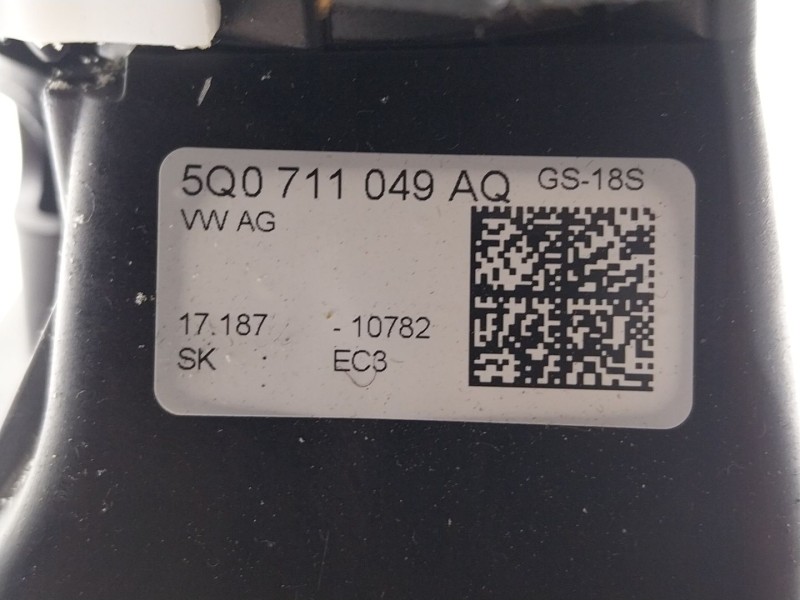 Recambio de palanca cambio para audi a3 sportback (8va, 8vf) 2.0 tdi referencia OEM IAM  5Q0711049AQ 