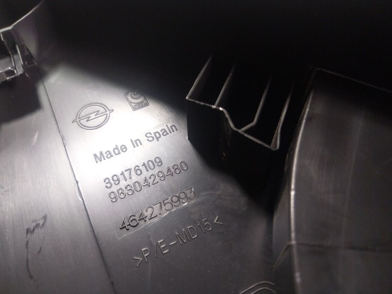Recambio de guantera para opel corsa f (p2jo) 1.2 (68) referencia OEM IAM  9830429480 