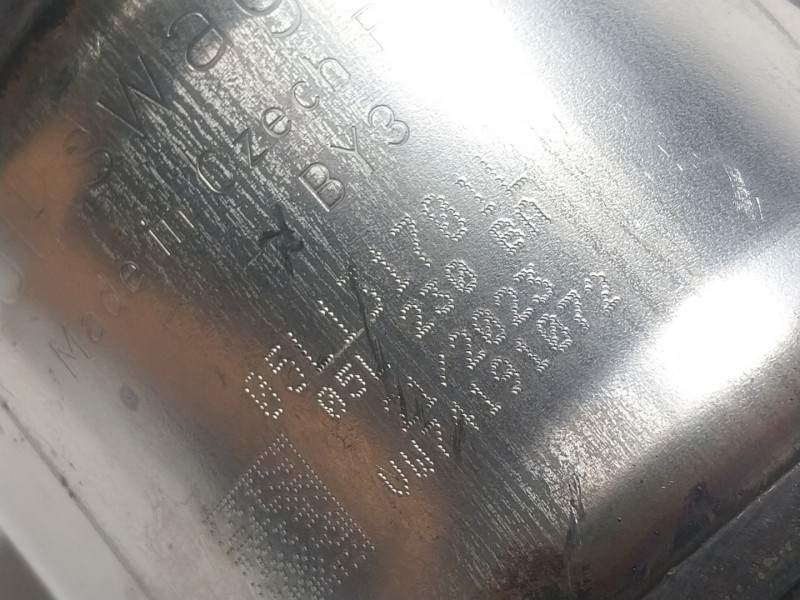 Recambio de filtro de particulas para volkswagen touran (5t1) 2.0 tdi referencia OEM IAM  05L131701K 