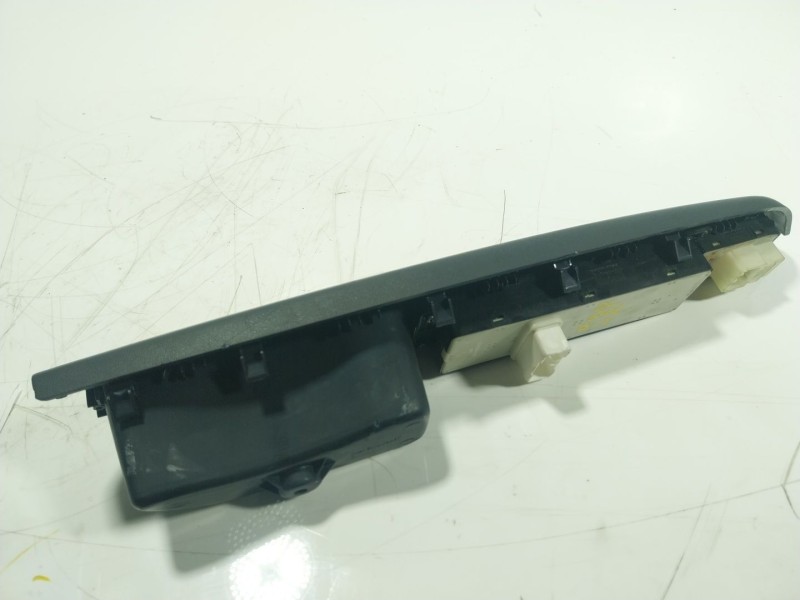 Recambio de mando elevalunas delantero izquierdo para hyundai accent (mc) 1.5 crdi cat referencia OEM IAM   