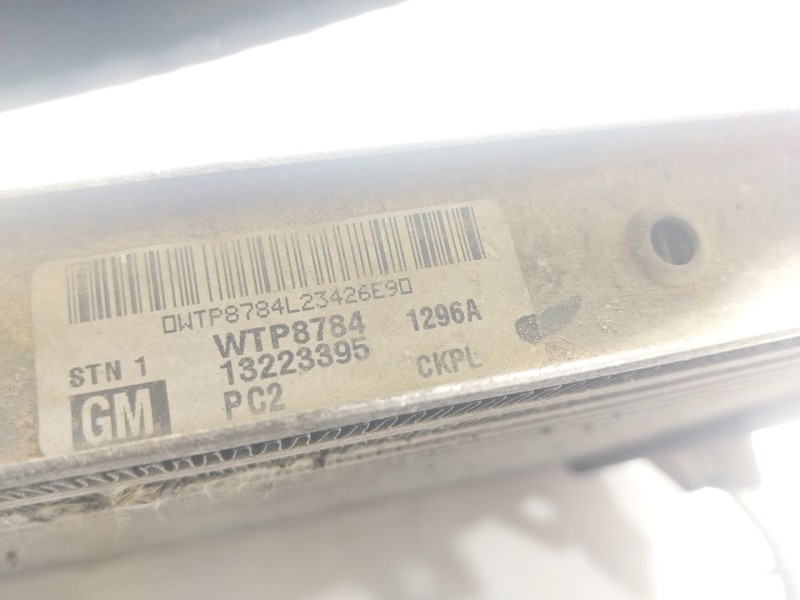 Recambio de intercooler para opel zafira / zafira family b (a05) 1.9 cdti (m75) referencia OEM IAM  13223395 