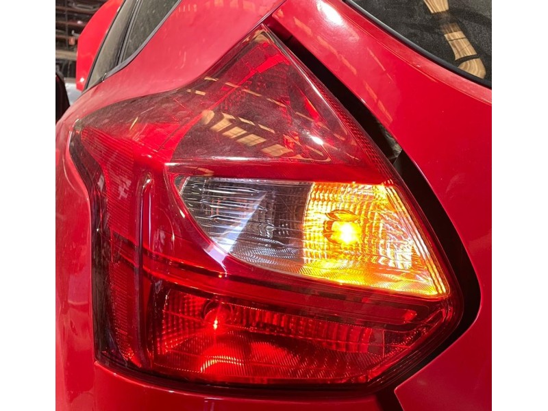 Recambio de piloto trasero izquierdo para ford focus iii 1.0 ecoboost referencia OEM IAM 1825321  