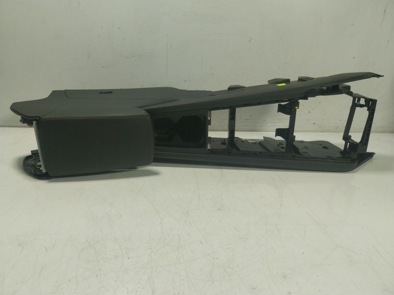 Recambio de apoyabrazos central para cupra formentor (km7, kmp) 2.0 tdi referencia OEM IAM  5FB863241B 