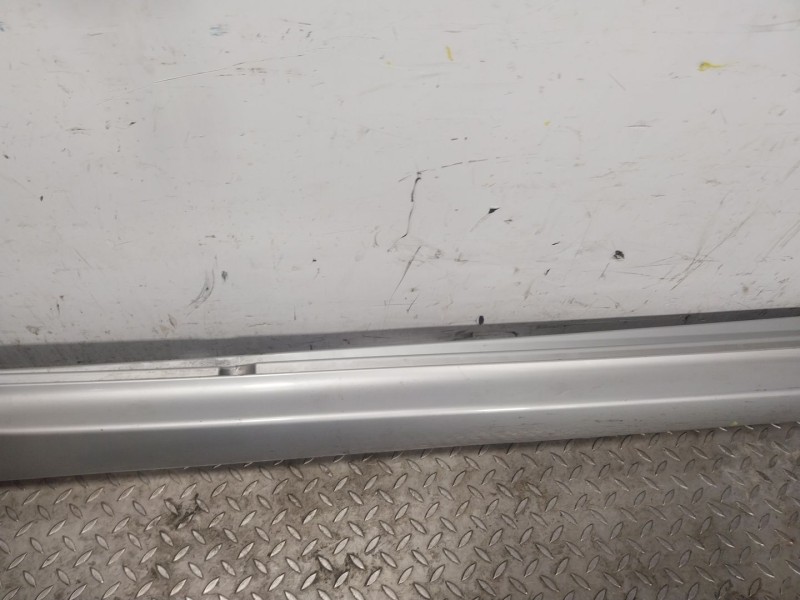 Recambio de faldon lateral para bmw 6 gran coupe (f06) 640 d referencia OEM IAM  15857711 