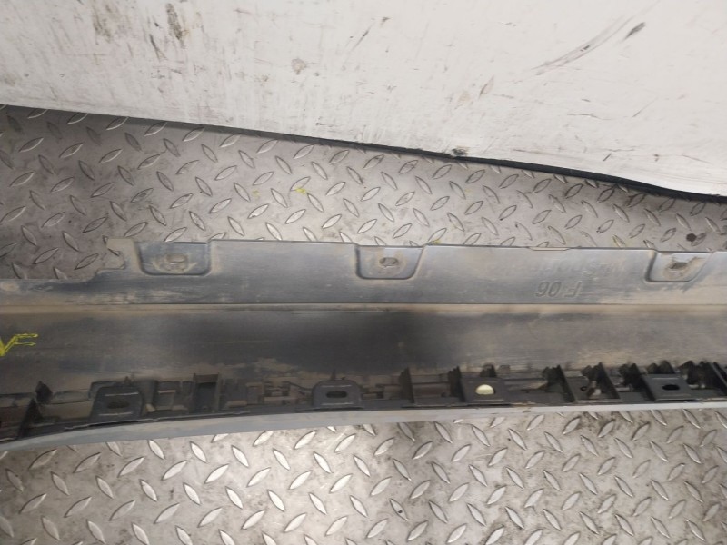 Recambio de faldon lateral para bmw 6 gran coupe (f06) 640 d referencia OEM IAM  15857711 