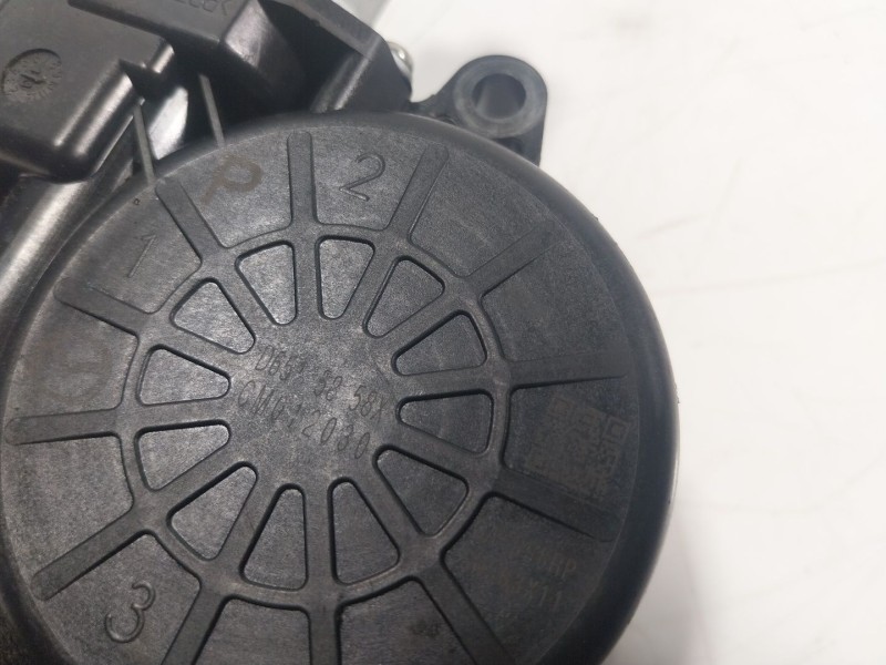 Recambio de motor elevalunas trasero derecho para mazda cx-5 (ke, gh) 2.2 d awd (ke102) referencia OEM IAM  D6515858X 