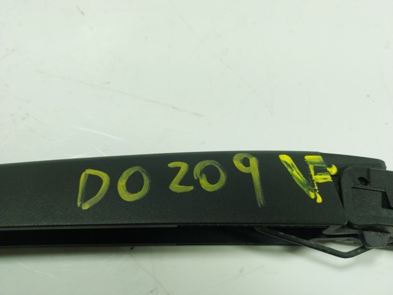 Recambio de brazo limpia trasero para nissan pulsar hatchback (c13) 1.2 dig-t referencia OEM IAM   