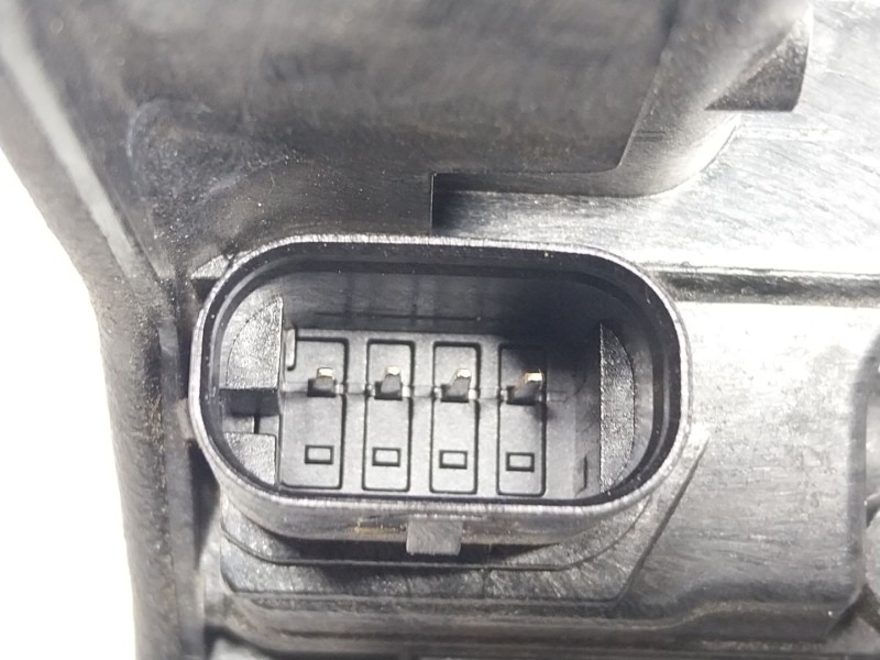 Recambio de cerradura puerta trasera derecha para bmw x1 (f48) sdrive 18 d referencia OEM IAM  728194012 